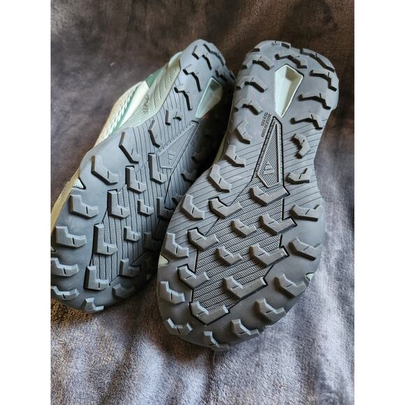 Women's • TERREX  97 Tracefinder Trail Running Shoes, size 7.5 - Picture 7 of 7